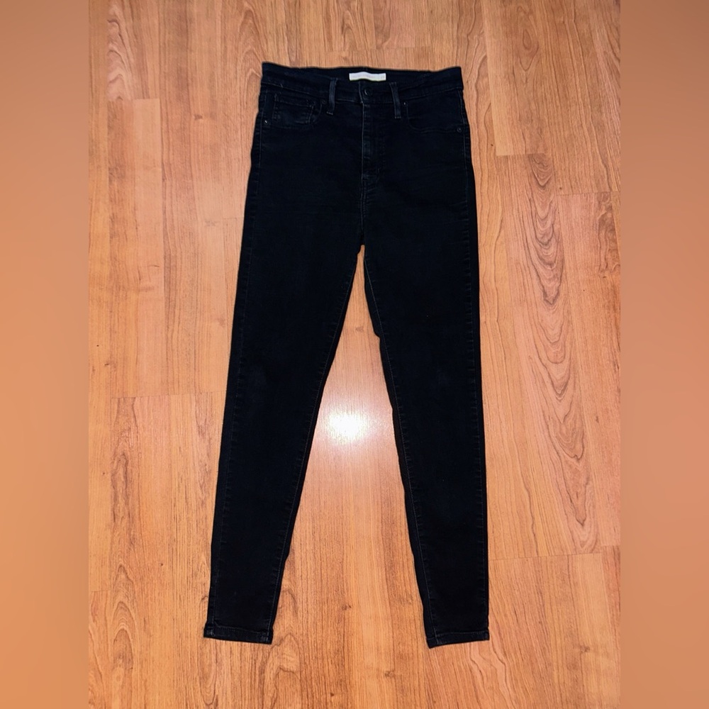 Levis Women's Mile High Super Skinny Jeans Size 29